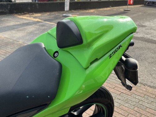 Kawasaki Ninja 250R - immagine 10