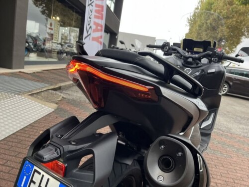 Yamaha T Max 560 - immagine 10