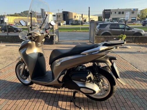 Honda SH 350 - immagine 11
