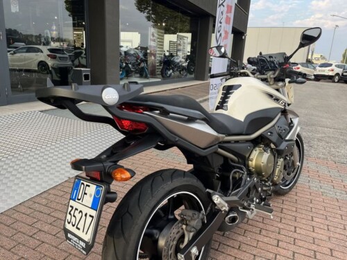 Yamaha XJ6 - immagine 9