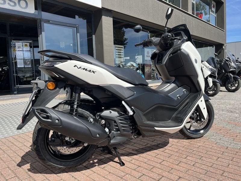 Yamaha Nmax 125 Scooter 125 patente B KM0 - immagine 6