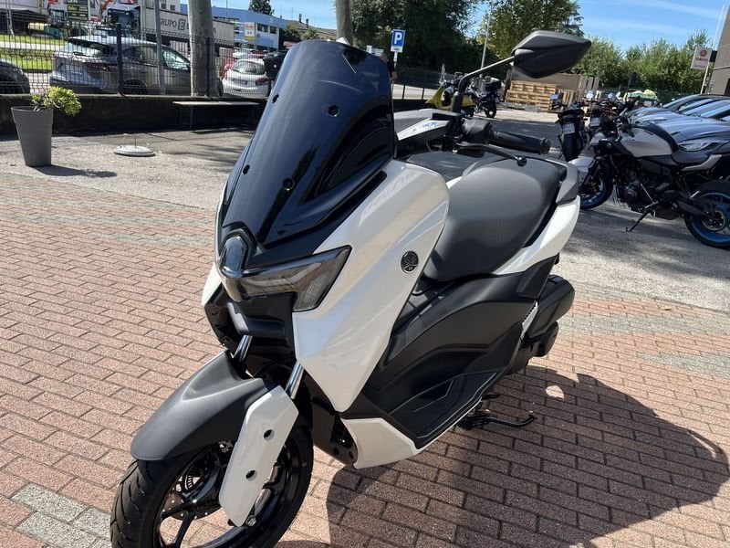 Yamaha Nmax 125 Scooter 125 patente B KM0 - immagine 11