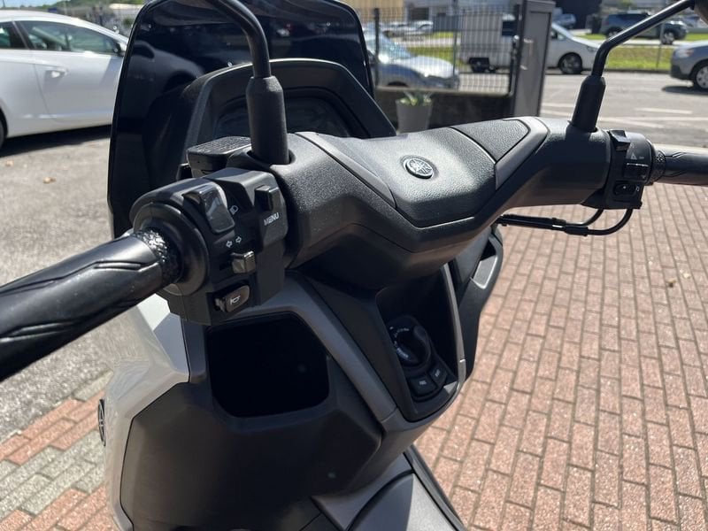 Yamaha Nmax 125 Scooter 125 patente B KM0 - immagine 8