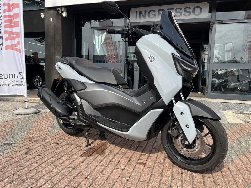 KM0 - Allestimento Tech patente B - immagine 2