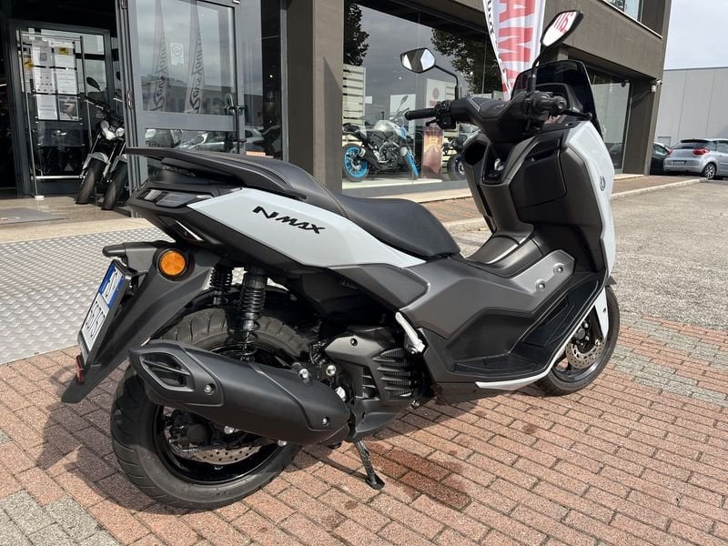 KM0 - Allestimento Tech patente B - immagine 7