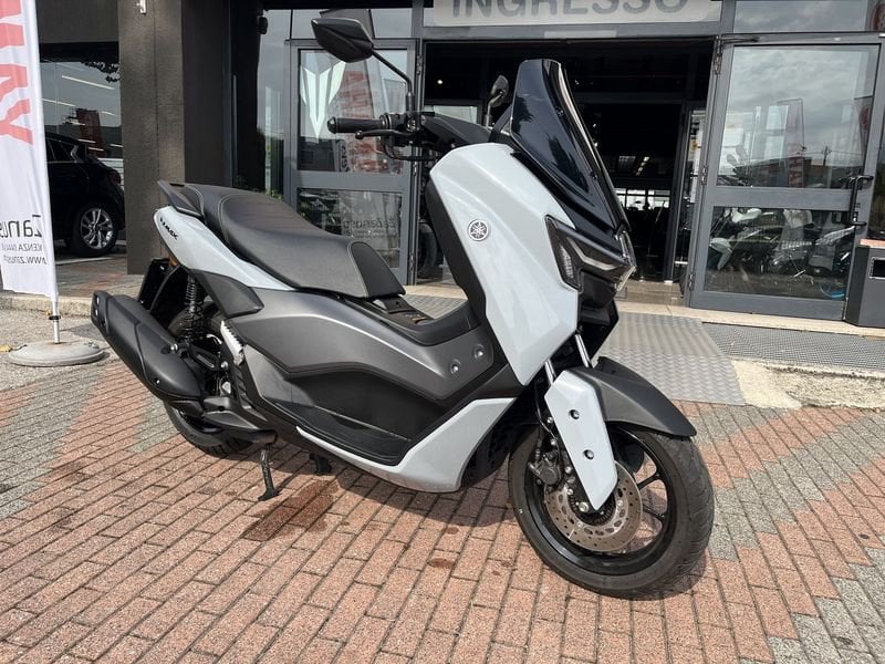 KM0 - Allestimento Tech patente B - immagine 8