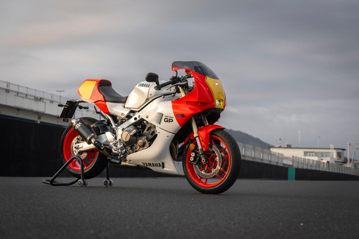 Sistema di scarico Akrapovič completo per XSR900 - immagine 3