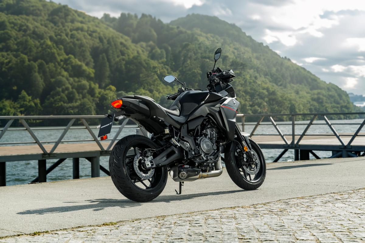 TRACER 7 Sistema di scarico completo Akrapovič - immagine 2